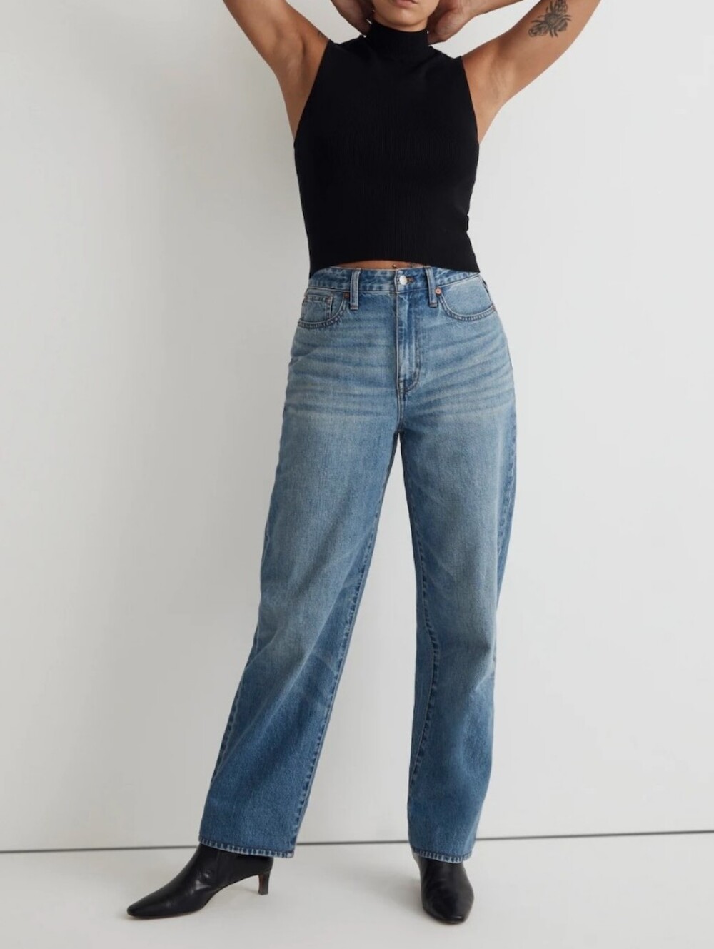Size 33 Madewell Classic High-Rise Straight Leg Jeans in Light Blue New